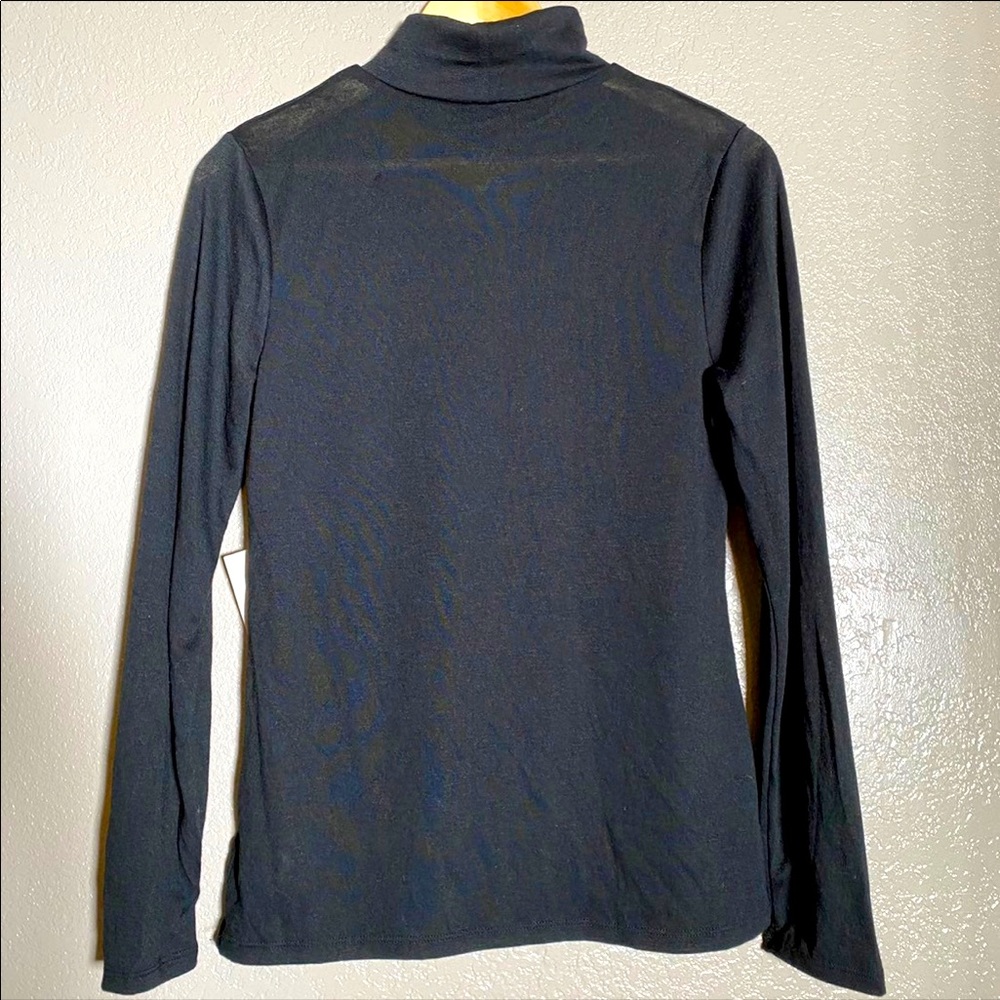 Womens Medium ** Black Turtleneck ** NWT